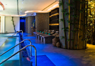 Action: The 'vitality pool' at Baynan Tree Koh Samui.