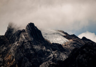 Carstensz Glacier, Lorentz National Park, indonesia