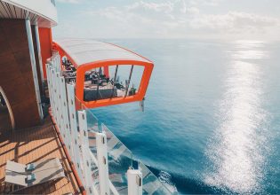 CelebrityApex floating platform