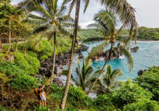 hiking in Maui’s Wai‘ānapanapa State Park