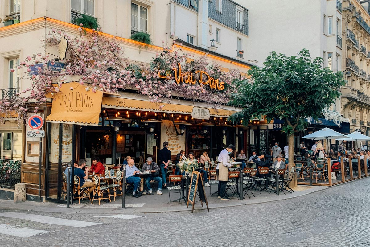 Paris cafe exterior