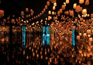 a spectacular hanging lamps display at Mifuneyama Rakuen Hotel in Saga Prefecture