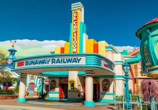 the entrance of Mickey and Minnie's Runaway Railway, Disneyland