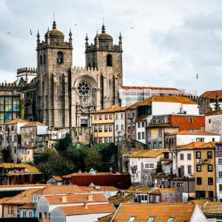 a picturesque view of Porto Cathedral