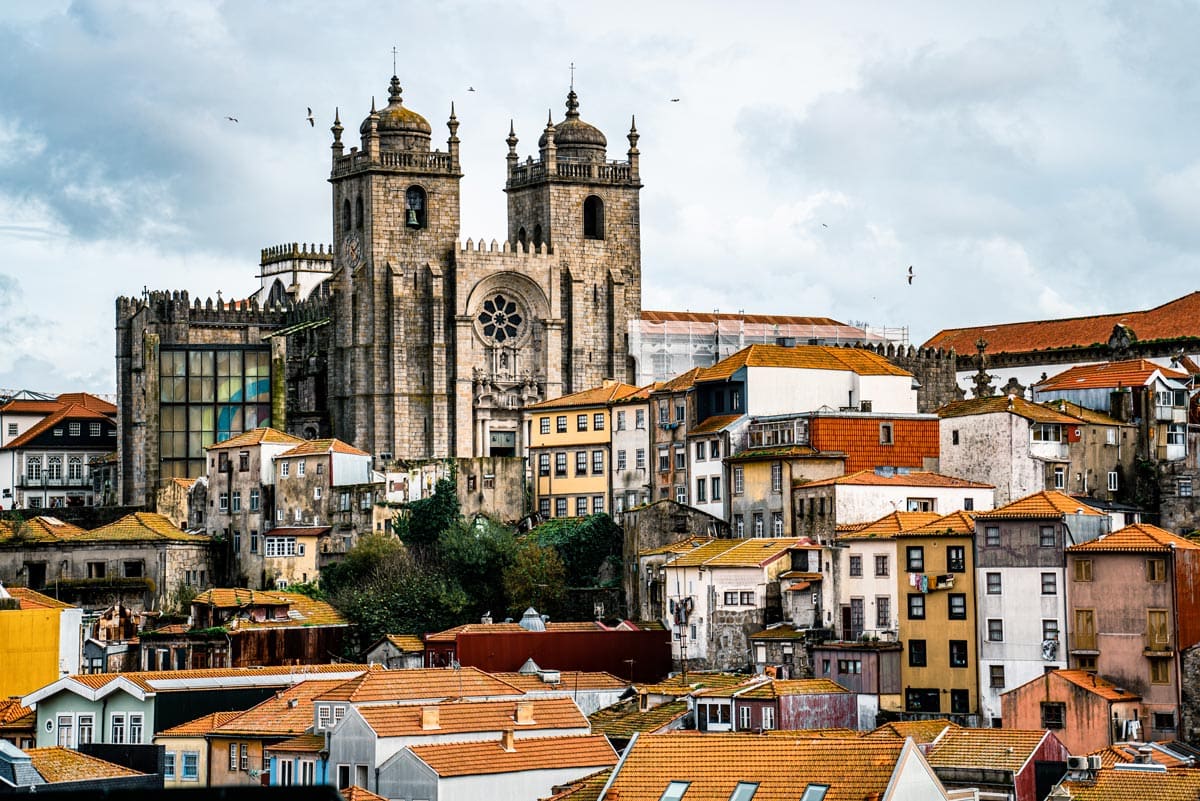 a picturesque view of Porto Cathedral