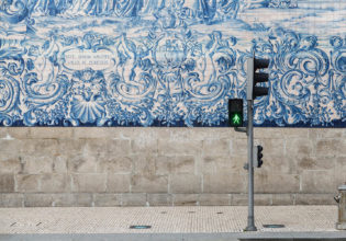 Blue azulejos tiles Capela das Almas Porto