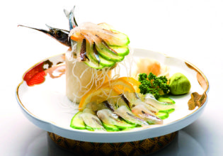 Moscow sushi bar Sayori sashimi at Misato.