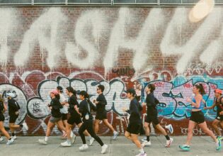competitors in NYC Bakery Run