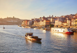 Ribeira riverbank is the beating heart of the city