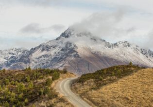 view of walter peak in new zealand